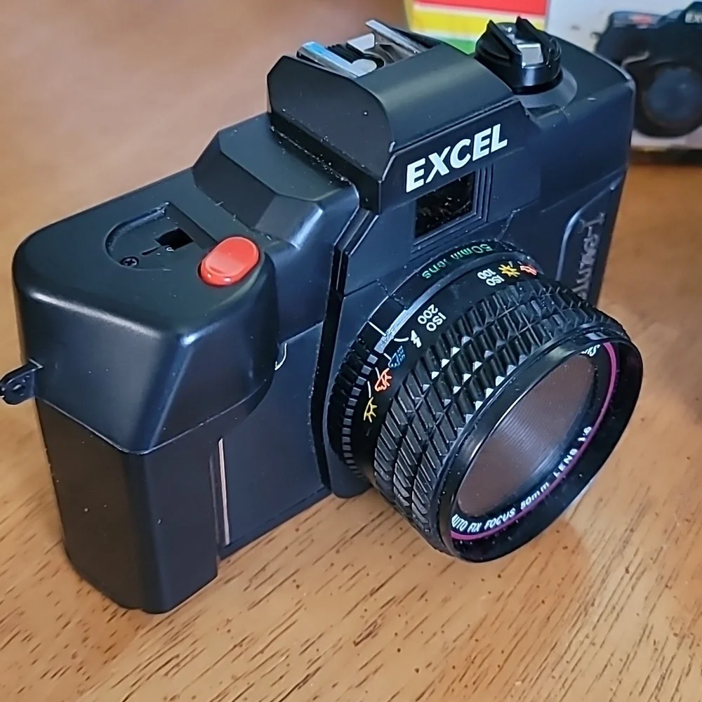 ☆Vintage EXCEL Deluxe-1 Black 35mm Camera